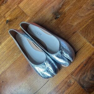 Women's Silver Tabi Flats